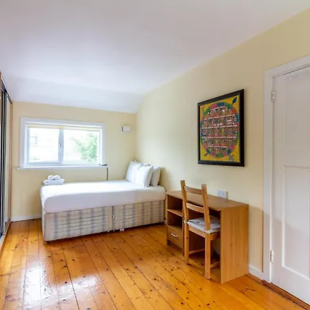 Guestready - Glasnevin Charm Near Dcu 3*