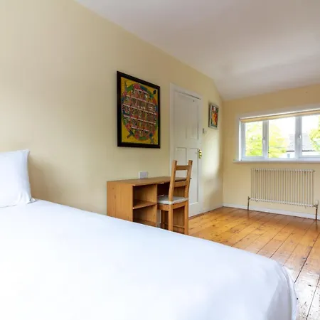 Guestready - Glasnevin Charm Near Dcu 3* Dublino